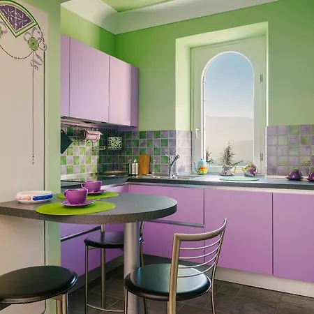 Monti Lägenhet Varenna