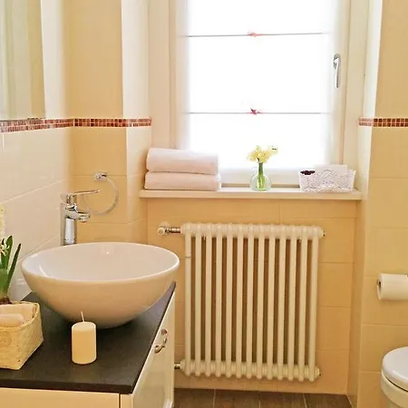 Monti Apartment *