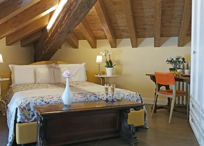 Monti Apartment Varenna